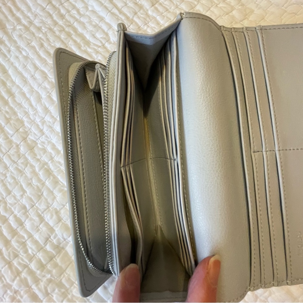 Women's Gray Mia & Luca wallet - Picture 4 of 6
